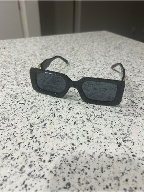 Black sunglasses
